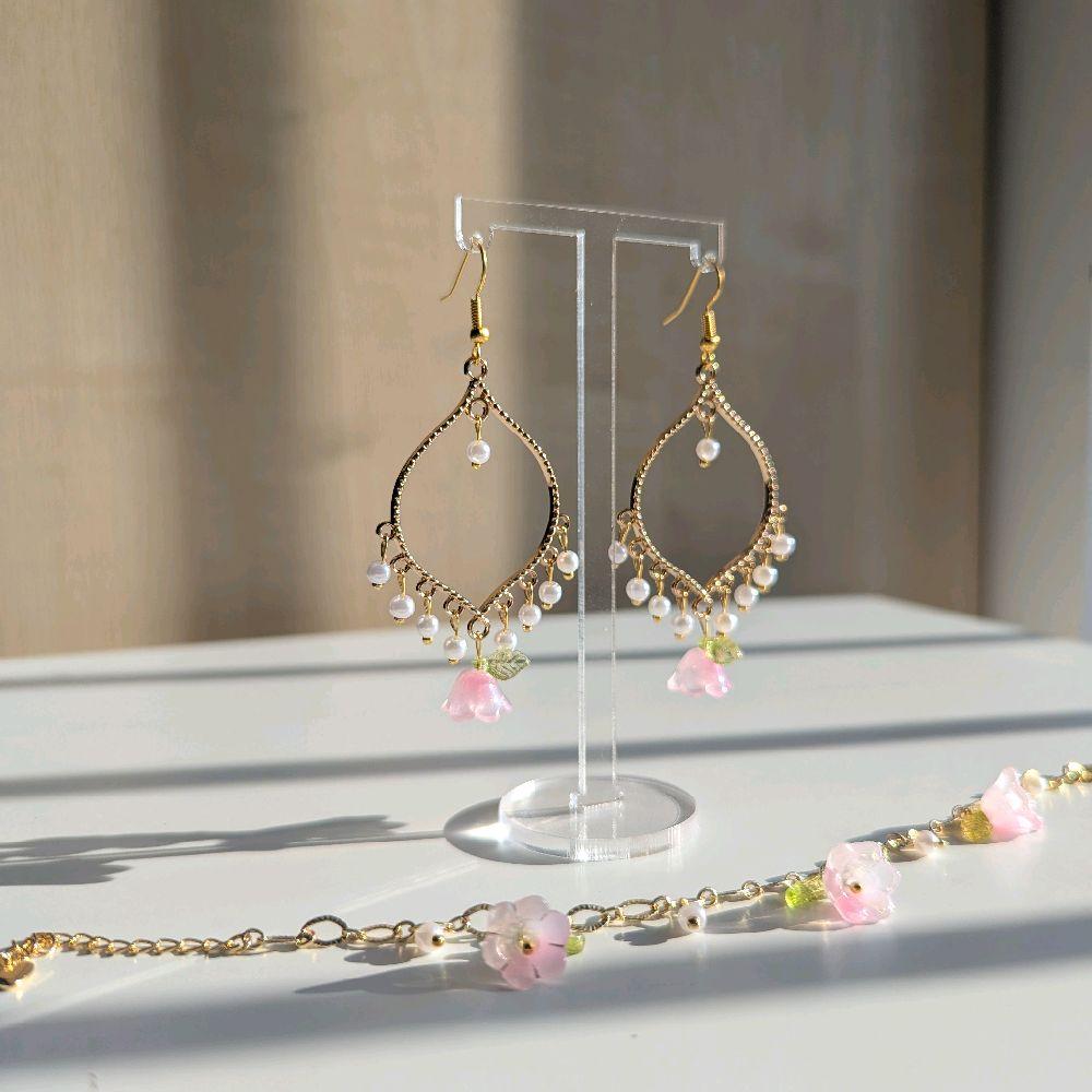 White Pearl Pink Flower Gold Earrings and Bracelet Set