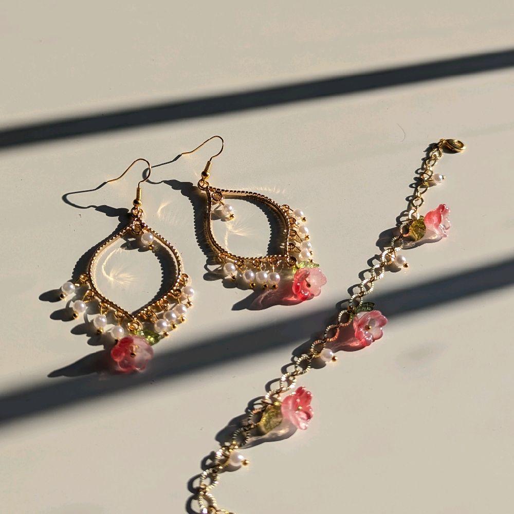 White Pearl Red Flower Gold Earrings and Bracelet Set