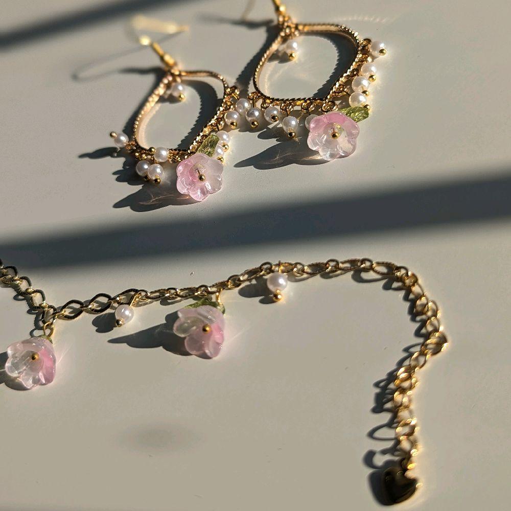 White Pearl Pink Flower Gold Earrings and Bracelet Set