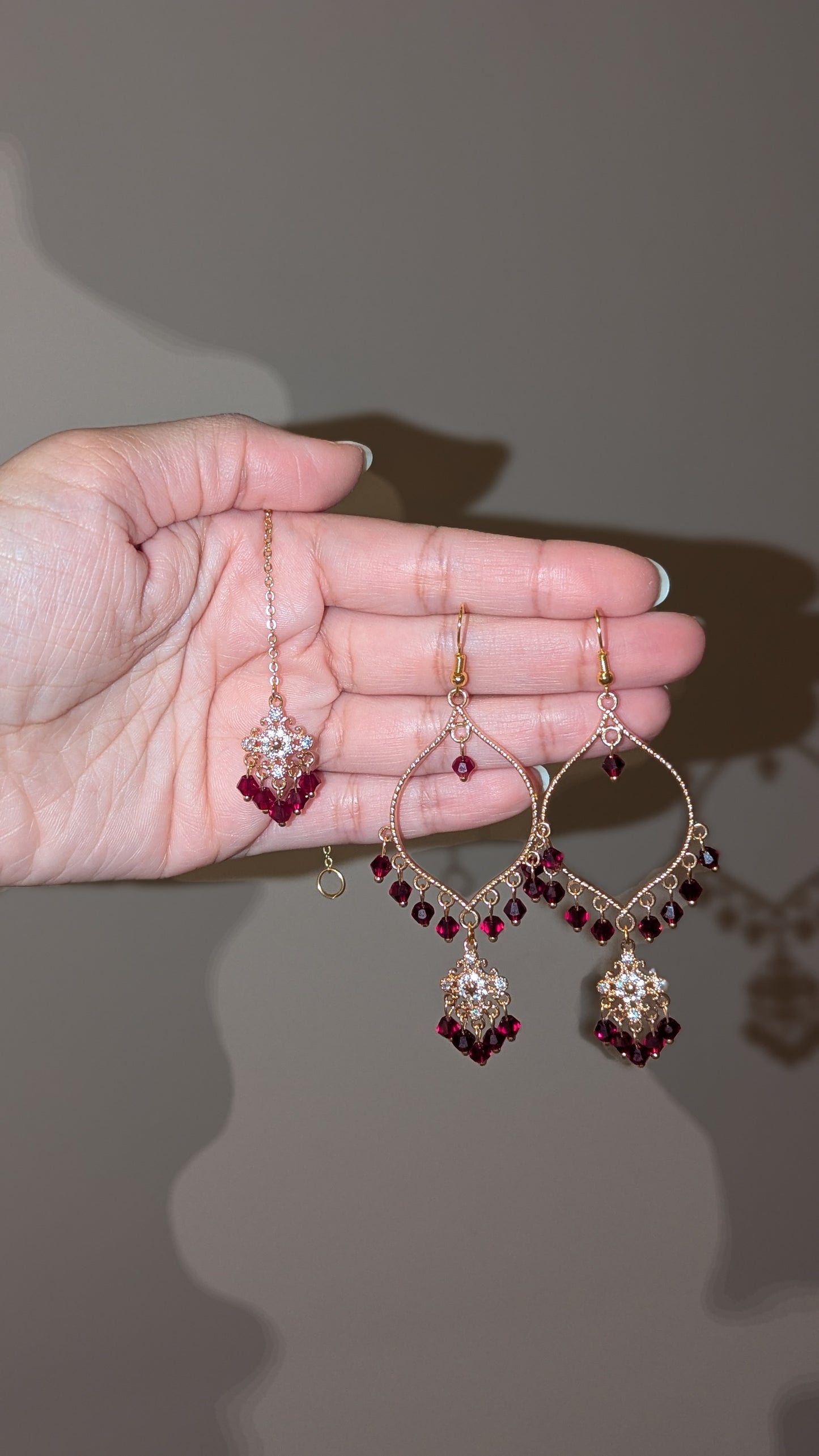 Dainty Maroon Earring and Tikka Set in Gold