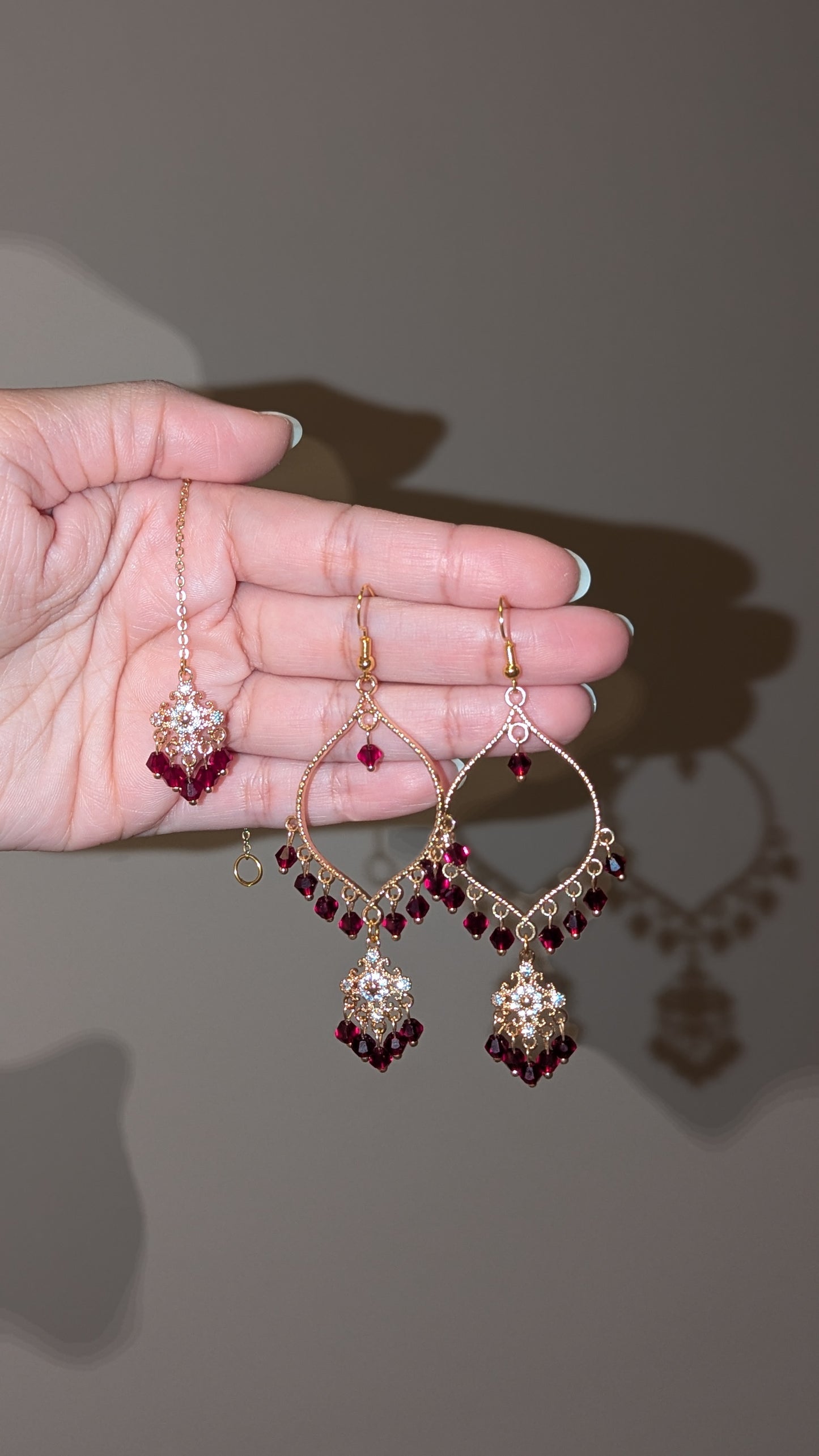 Dainty Maroon Earring and Tikka Set in Gold