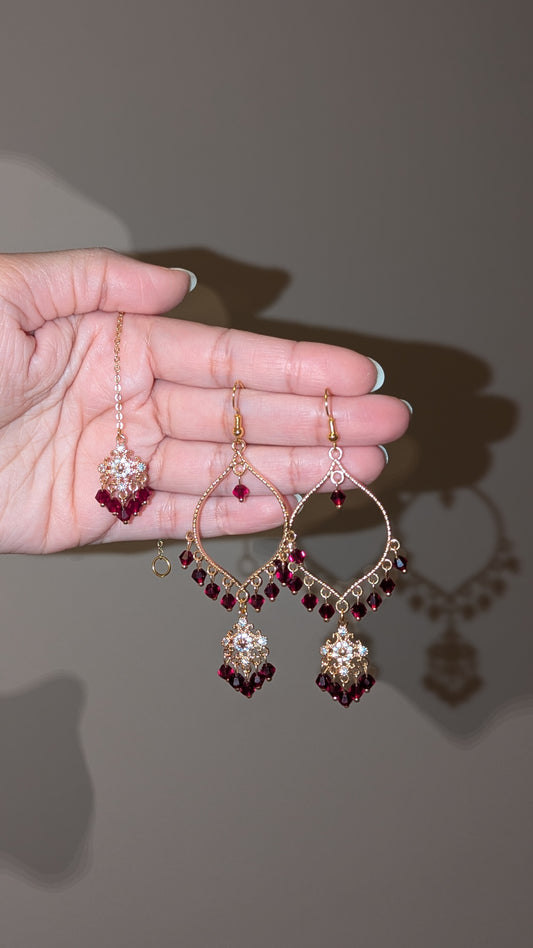 Dainty Maroon Earring and Tikka Set in Gold